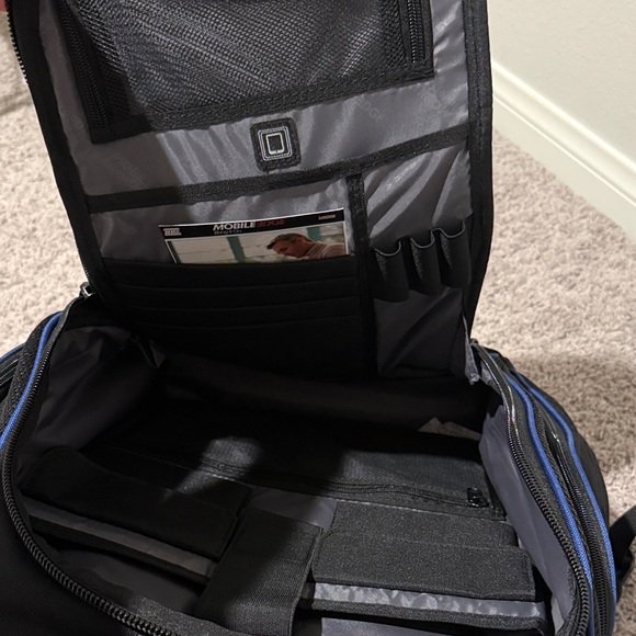 CES Backpack - Picture 8 of 10